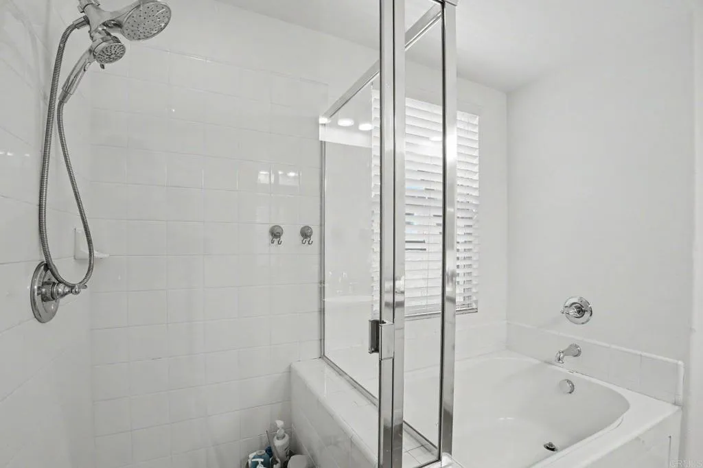 https://cdn.realtyfeed.com/cdn/127/306792766/7499a0556fab44cfd20f07426ef76968.webp