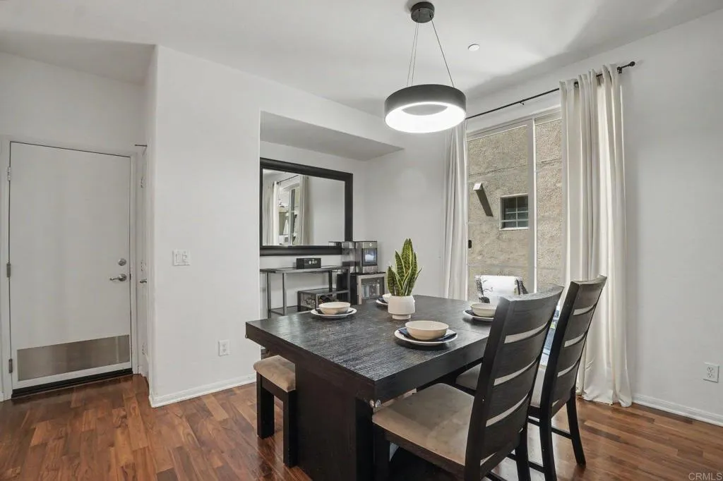https://cdn.realtyfeed.com/cdn/127/306792766/8d022a8b2f0b855a81f6b7141d1813a1.webp