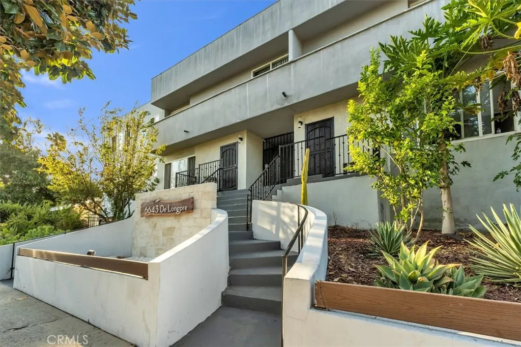 Los Angeles, CA 90028