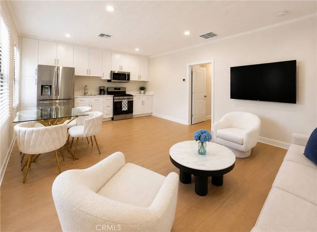 North Hollywood, CA 91601
