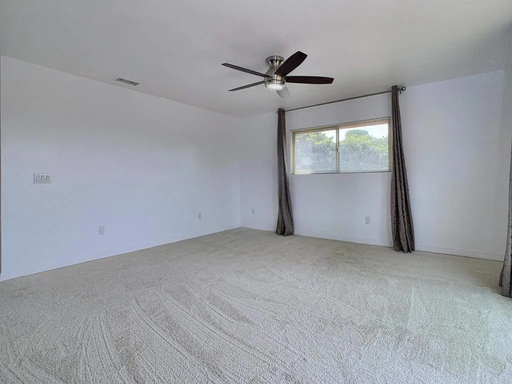 https://cdn.realtyfeed.com/cdn/127/306792901/258aa9bf6f450cf80a0ac7e108f445ee.webp