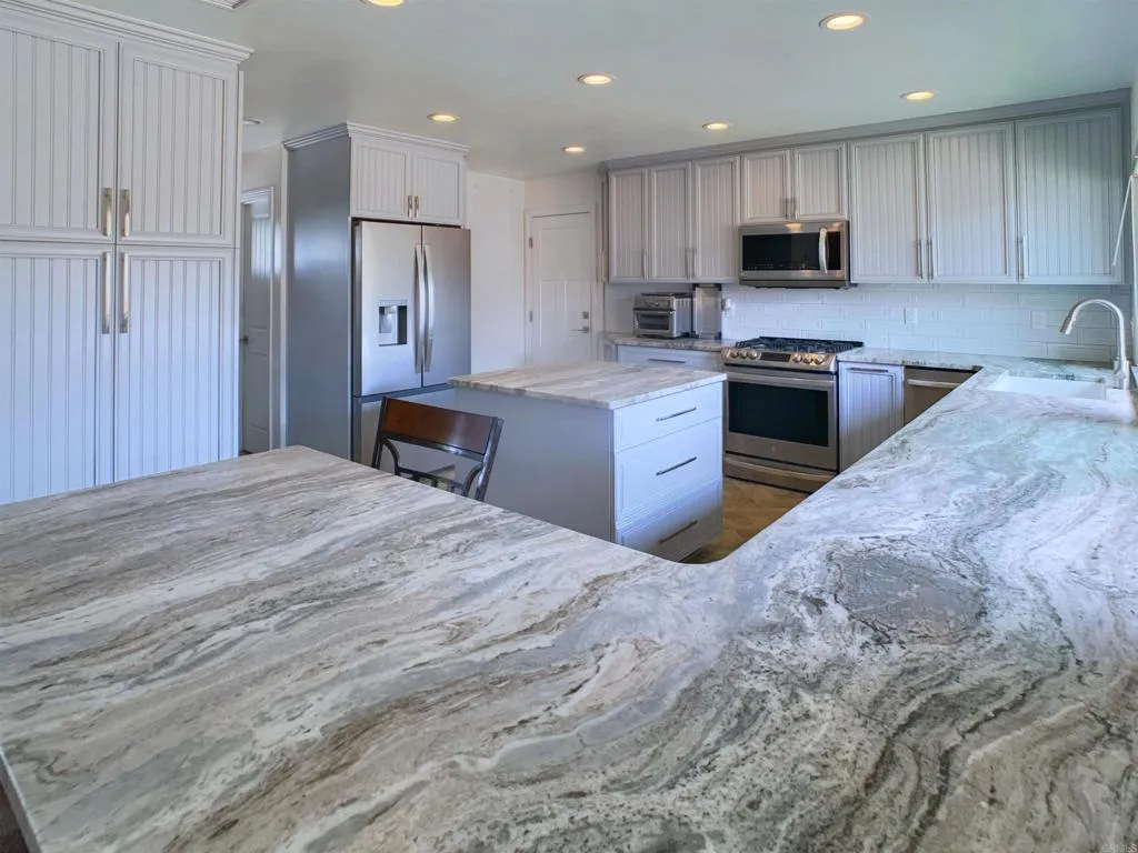 https://cdn.realtyfeed.com/cdn/127/306792901/a99e21eb5b888618e7d9325f0aeb66bb.webp