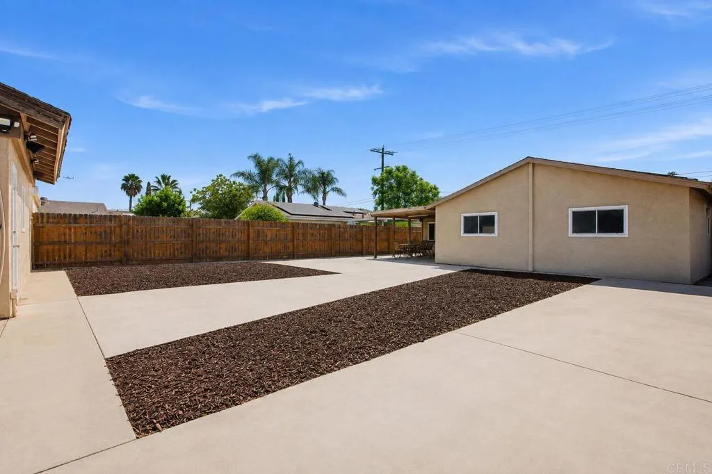 https://cdn.realtyfeed.com/cdn/127/306792902/27de86ecea2ff8518dc24669034484a1.webp
