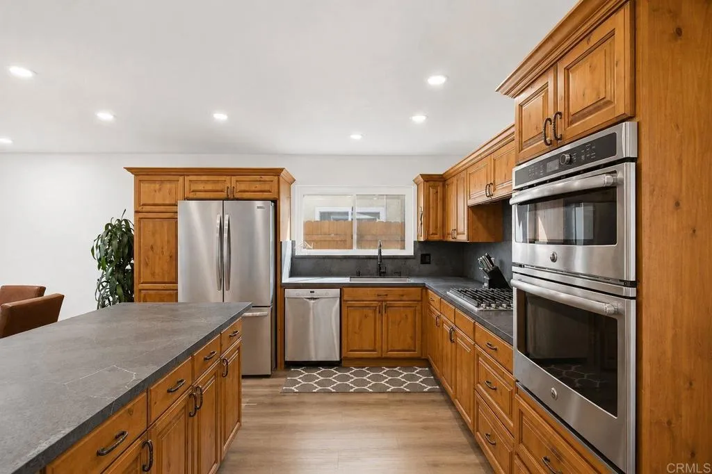 https://cdn.realtyfeed.com/cdn/127/306792902/ccbce3fbdb199a8c59f52e4e8da46627.webp