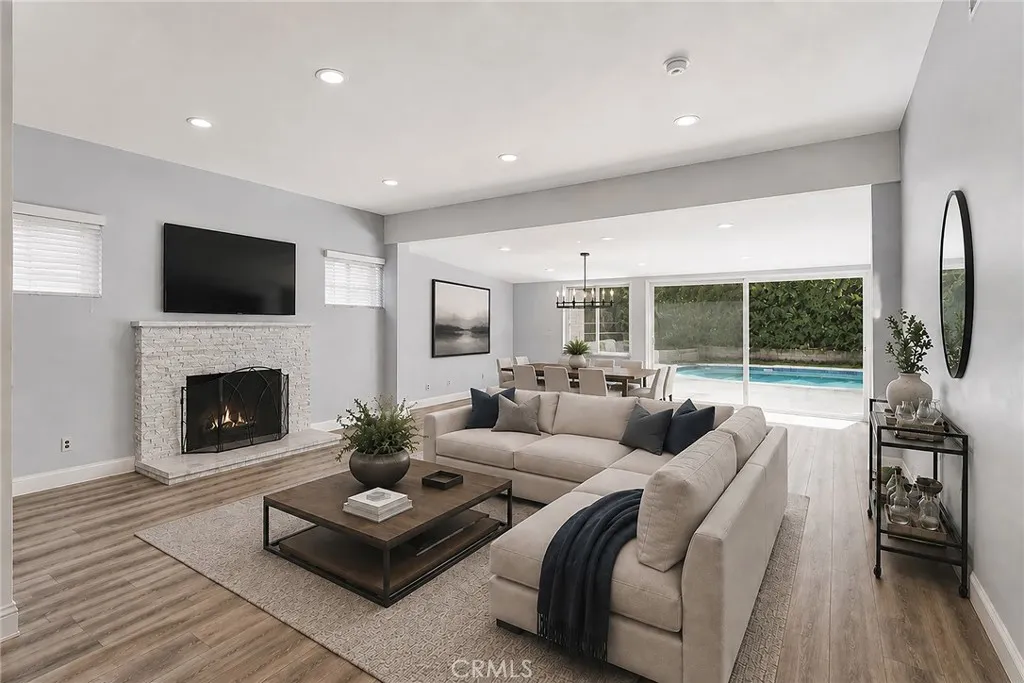 Northridge, CA 91324