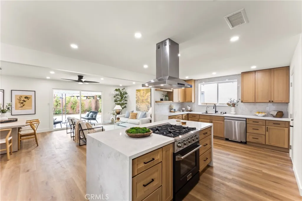Santa Ana, CA 92706