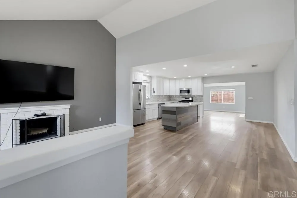 https://cdn.realtyfeed.com/cdn/127/306792920/a125bc00cc3ecf989e25b9bf6c007ce9.webp