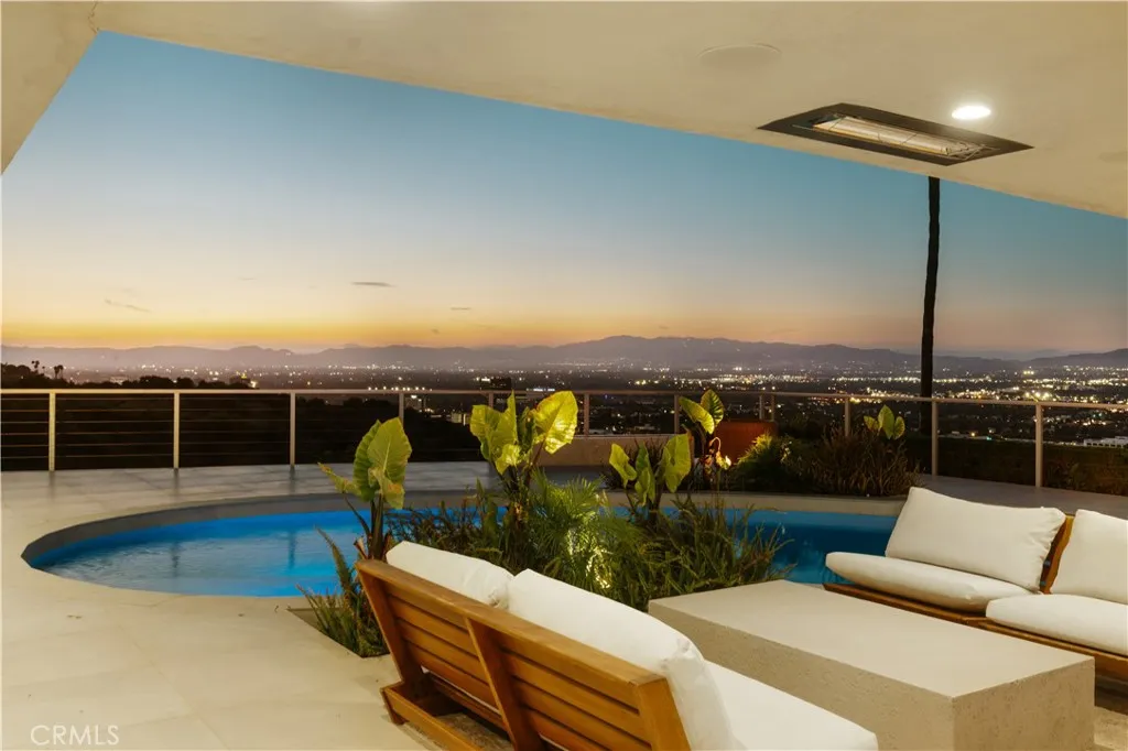 Sherman Oaks, CA 91403