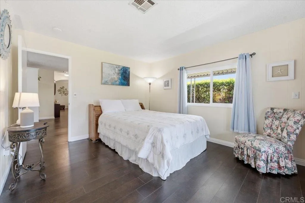 https://cdn.realtyfeed.com/cdn/127/306792956/2ed724455d3fc4a6f7ed3f0980c3d4c1.webp