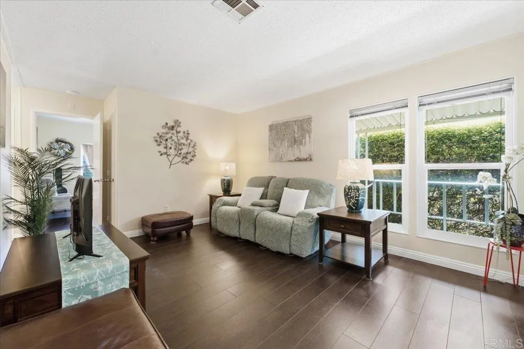 https://cdn.realtyfeed.com/cdn/127/306792956/34cd934954287ce92589ec46bf9dbc02.webp