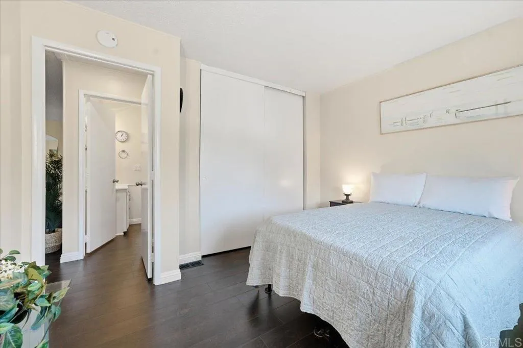 https://cdn.realtyfeed.com/cdn/127/306792956/6bff9c1916734723335d125eb153b015.webp