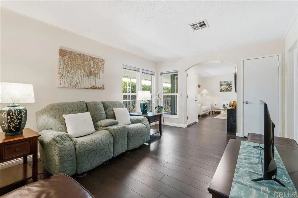 https://cdn.realtyfeed.com/cdn/127/306792956/6e4026c457f577aa34ff6fb044a1bf80.webp