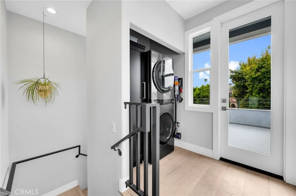 https://cdn.realtyfeed.com/cdn/127/306792958/bc2cff30e73c76104091558af682bf64.webp