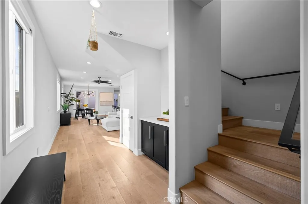 https://cdn.realtyfeed.com/cdn/127/306792958/fa94c5f32825e9889728fe0ca1e57db9.webp