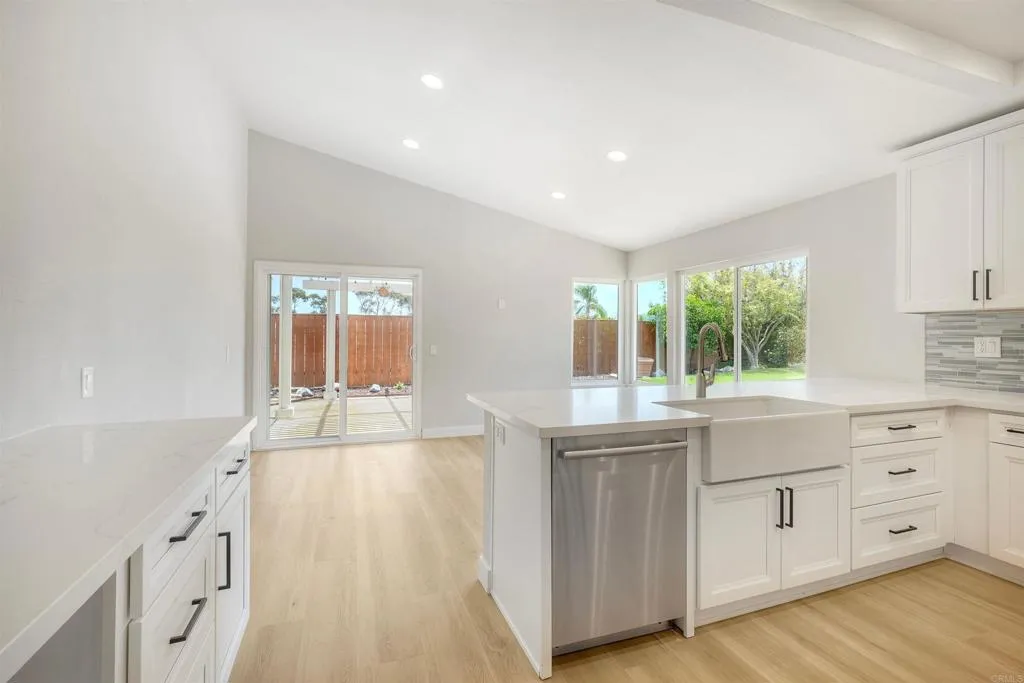 https://cdn.realtyfeed.com/cdn/127/306792965/0d471dc1cdc92244df575ddcf75a233f.webp