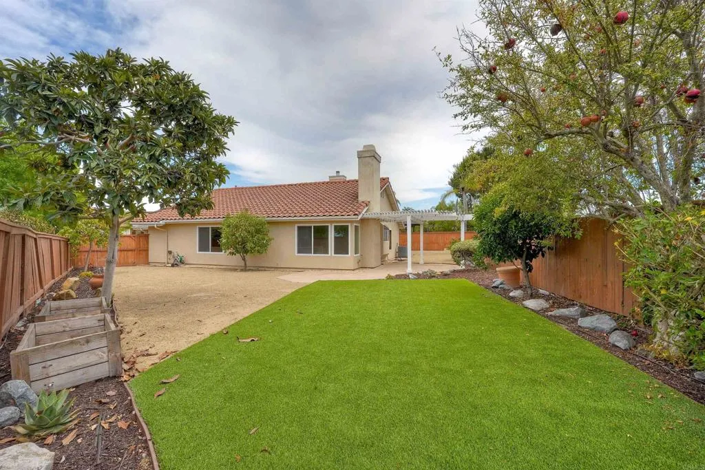 https://cdn.realtyfeed.com/cdn/127/306792965/4f52522cc4ab0067ae611a6852cbc2a3.webp