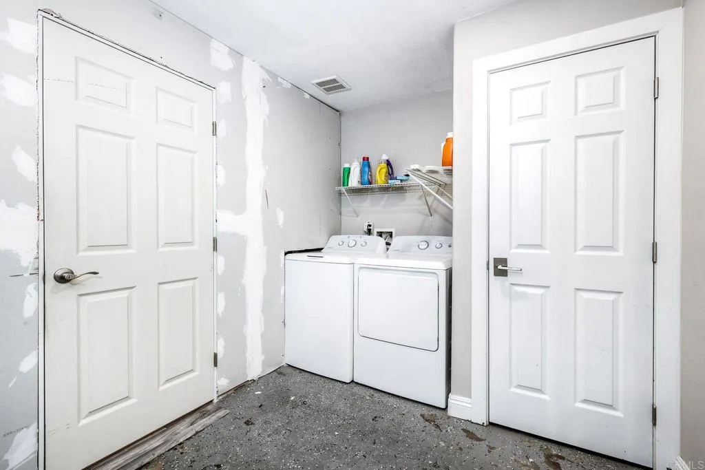 https://cdn.realtyfeed.com/cdn/127/306792972/15d7256c831ca0d48a15fa8ef8800efd.webp