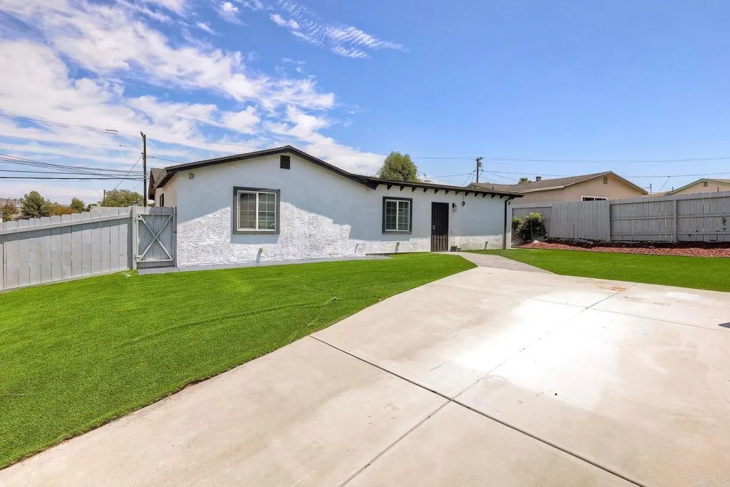 https://cdn.realtyfeed.com/cdn/127/306792972/794ce70d062855709ef408abb7db8cc9.webp