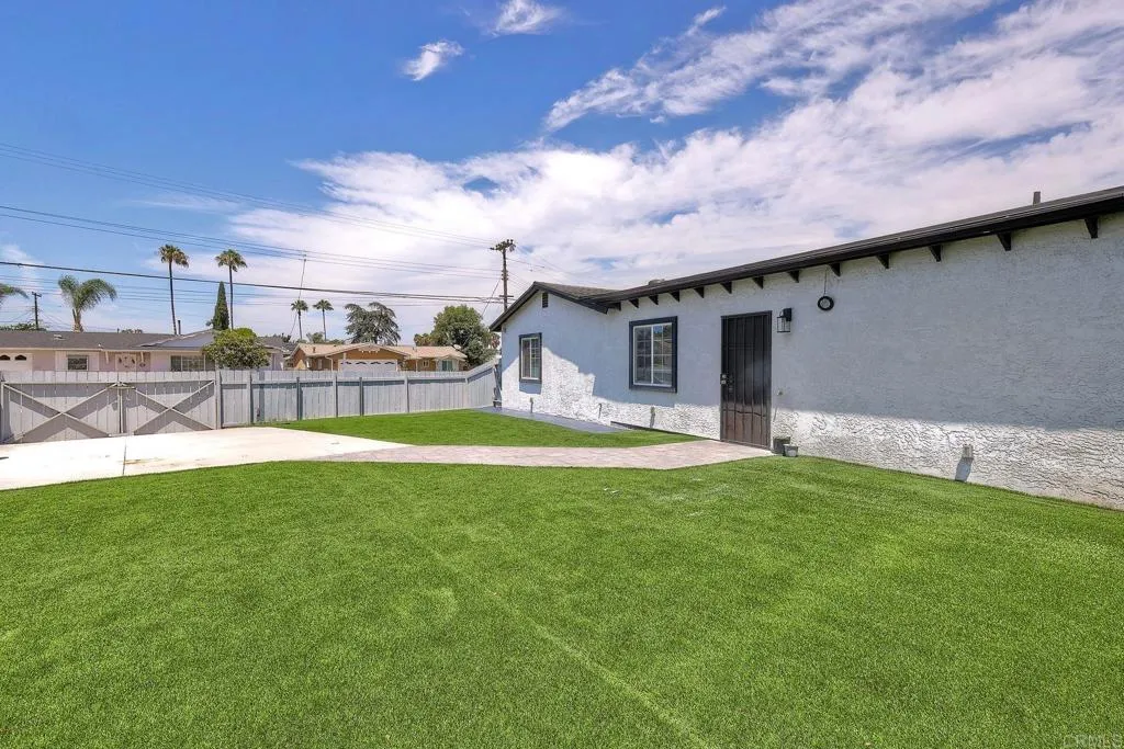 https://cdn.realtyfeed.com/cdn/127/306792972/88f45a9dae943d459d827151496a59d8.webp