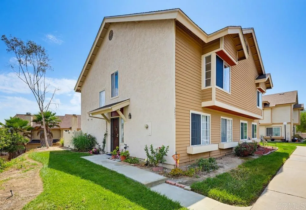https://cdn.realtyfeed.com/cdn/127/306792999/9d8963399338f7a9510e38832f1cefde.webp