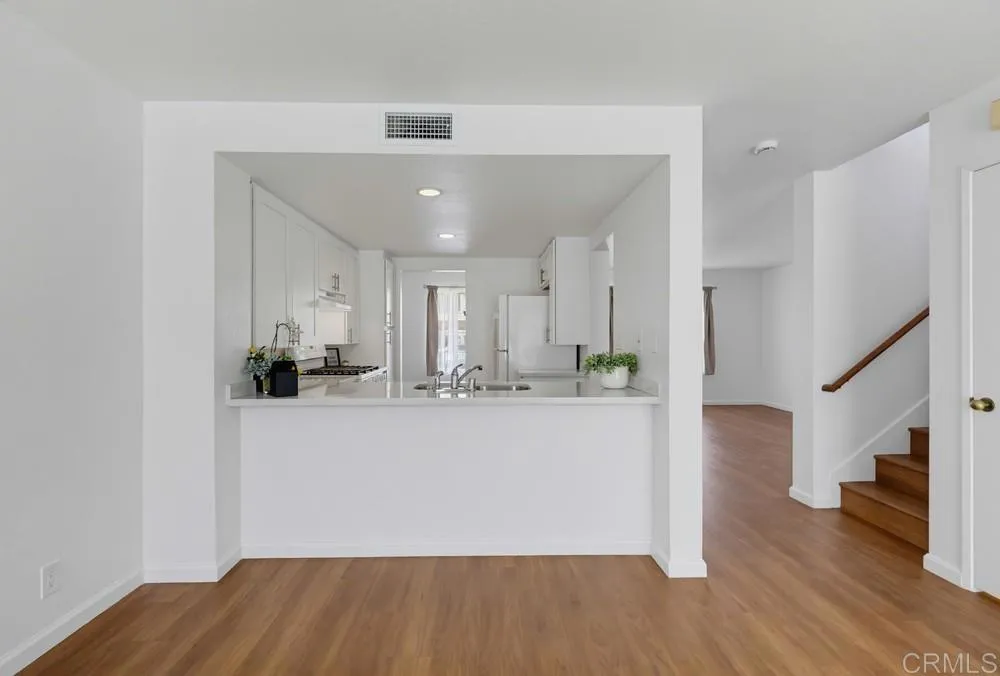 https://cdn.realtyfeed.com/cdn/127/306792999/f204004591f4e58aff8b73ad3aa1fe94.webp