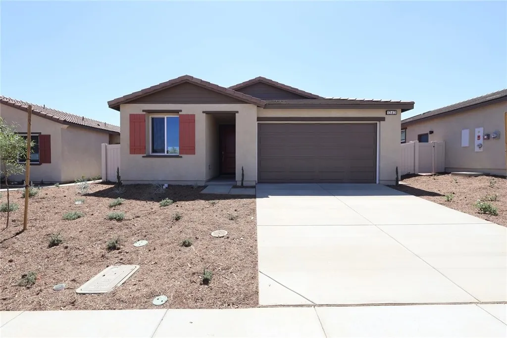 Banning, CA 92220