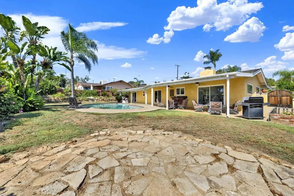 https://cdn.realtyfeed.com/cdn/127/306793061/2a2514aeab6e7d4d52d5ca08530c40c3.webp