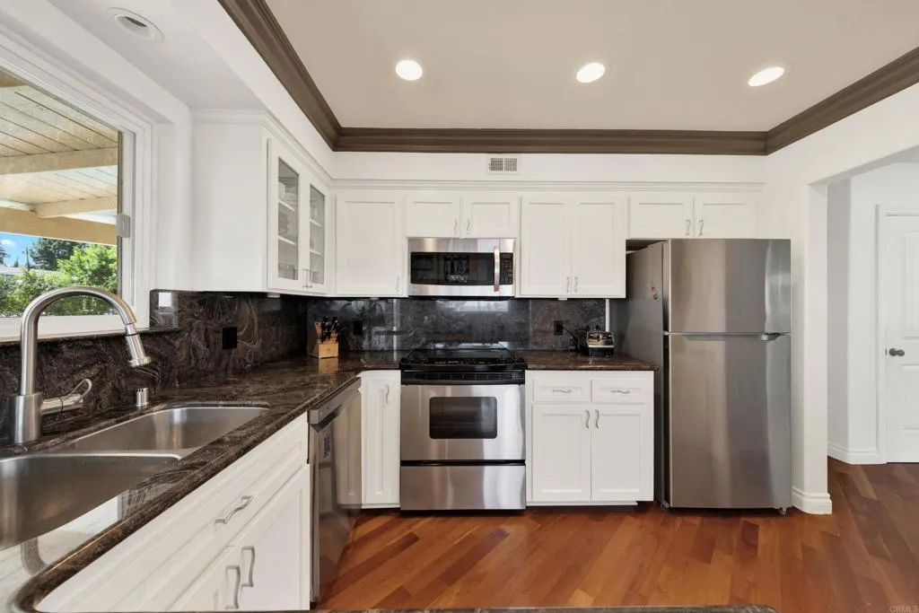https://cdn.realtyfeed.com/cdn/127/306793061/44a19c11b76c2954e374b146f9eb8e5b.webp