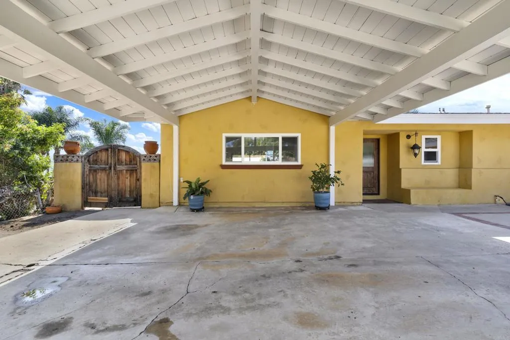 https://cdn.realtyfeed.com/cdn/127/306793061/7a7f4dda4e8c524475194aac35109895.webp