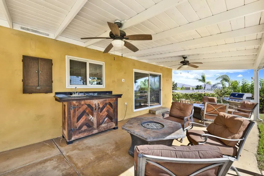 https://cdn.realtyfeed.com/cdn/127/306793061/902220f6e19629c3f9b977937838382e.webp
