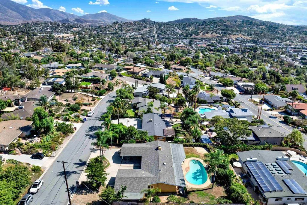 https://cdn.realtyfeed.com/cdn/127/306793061/9931e1209693f99c5d6116e5dbcc71cf.webp