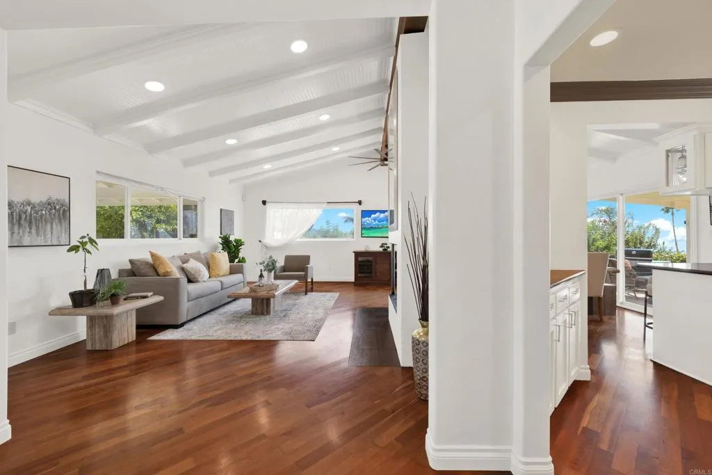 https://cdn.realtyfeed.com/cdn/127/306793061/bac6b5e1b303cf8ef38a7026df5c4a61.webp