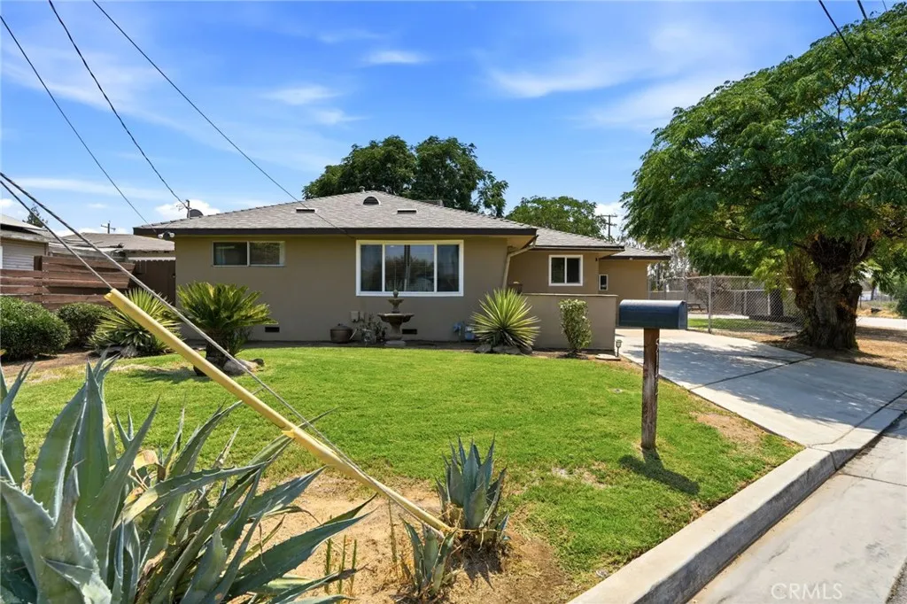 Fresno, CA 93722