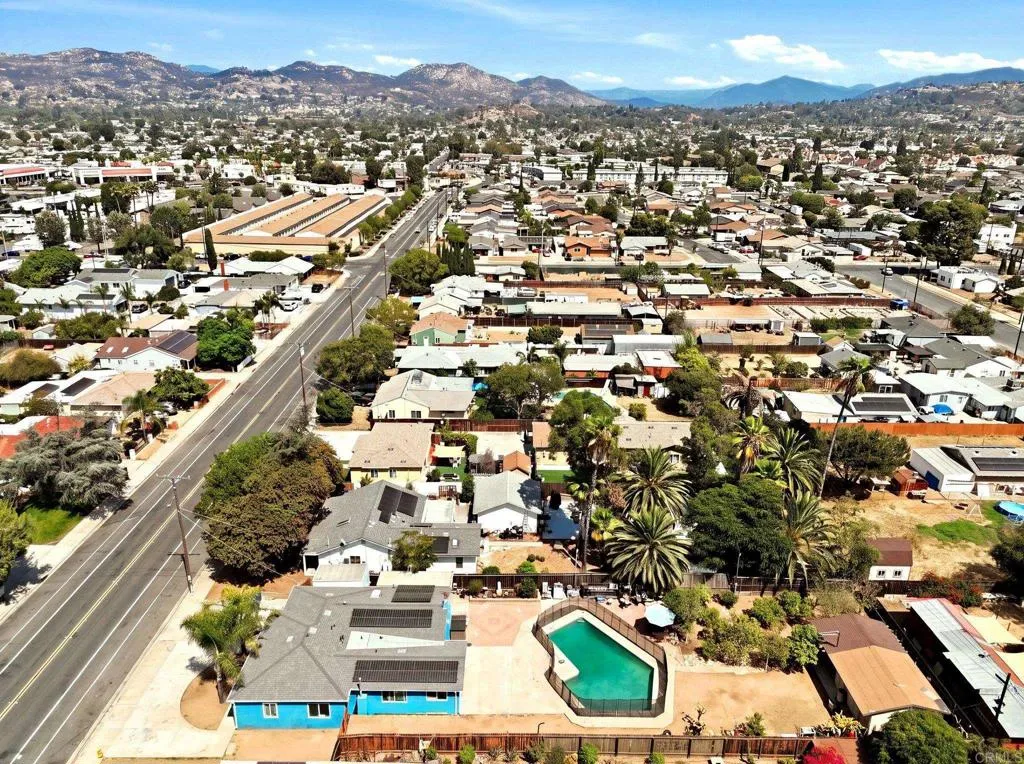 https://cdn.realtyfeed.com/cdn/127/306793073/26defb448cb129ef574dc89b775cb9af.webp