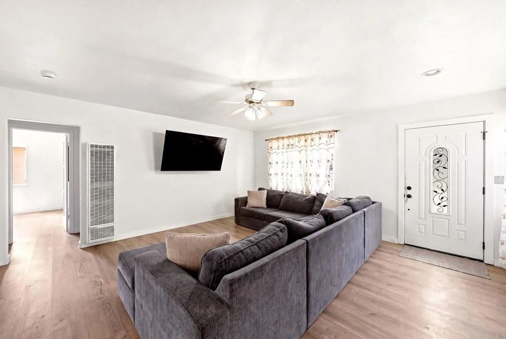https://cdn.realtyfeed.com/cdn/127/306793073/340f7880b3514cd4d2906408bf7e3a2f.webp