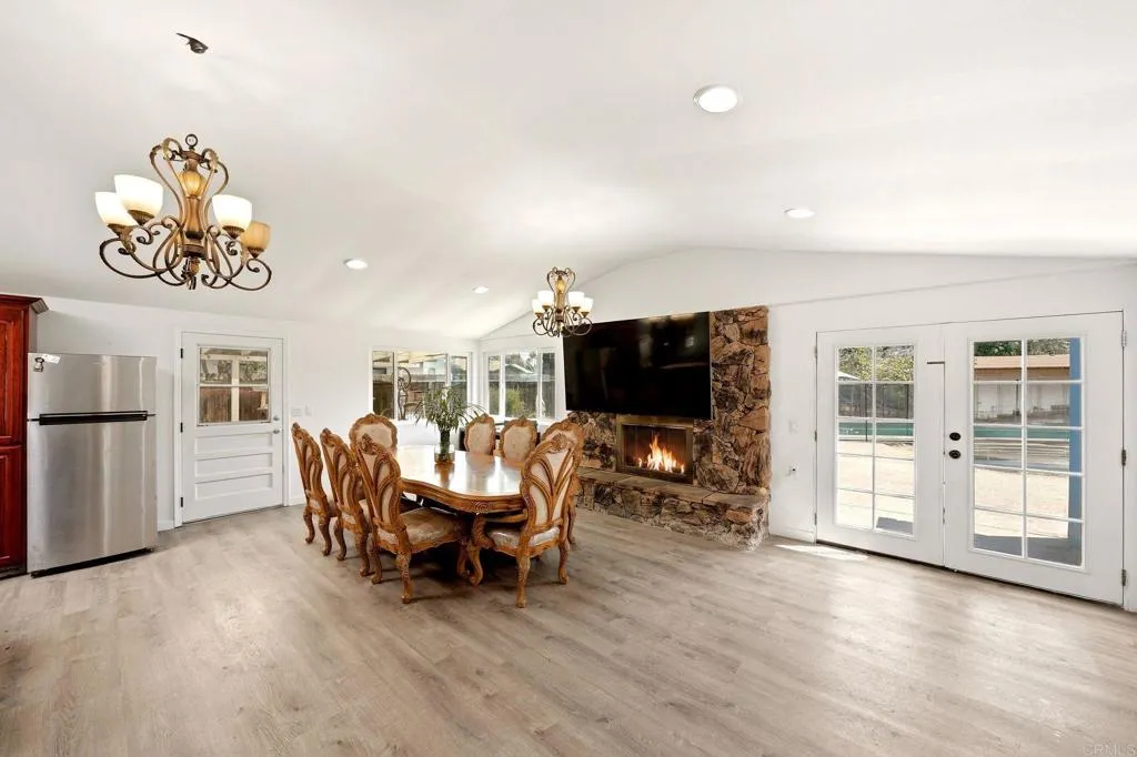 https://cdn.realtyfeed.com/cdn/127/306793073/6a92243c57c5e75d2752ae70bfcd41e7.webp