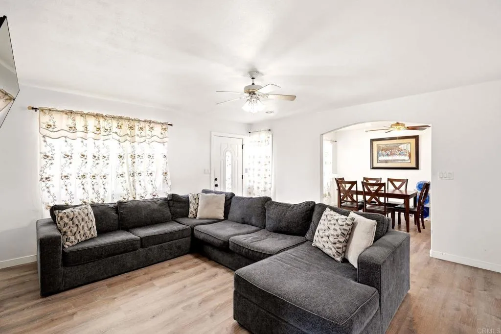 https://cdn.realtyfeed.com/cdn/127/306793073/8e6255de999b77c3fe3a3678434e3e56.webp