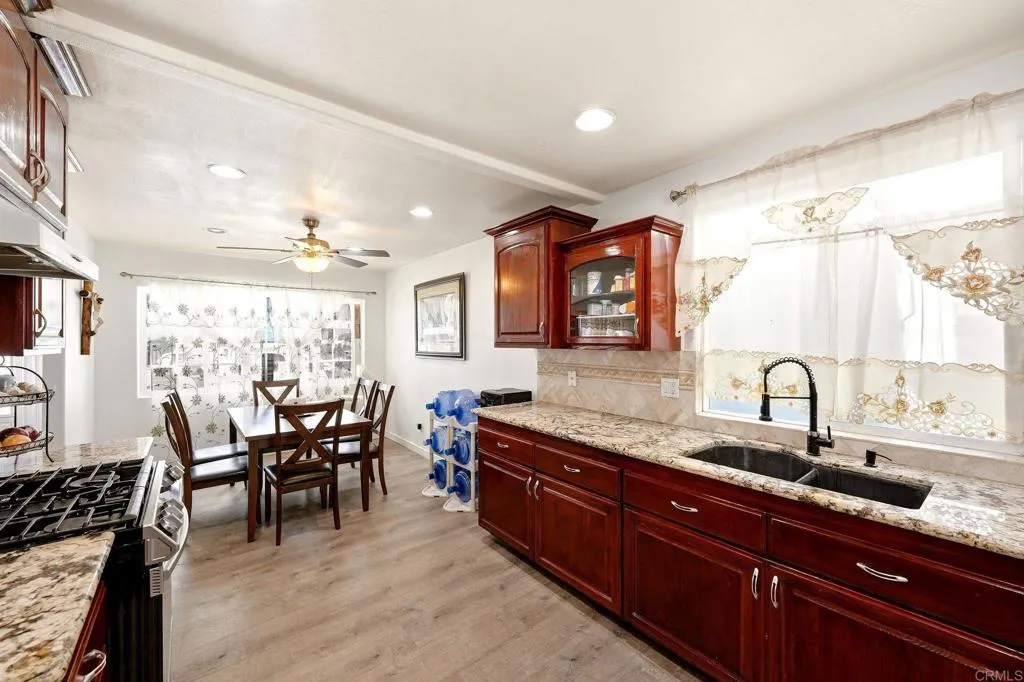 https://cdn.realtyfeed.com/cdn/127/306793073/aecba90056eb5585f2fca1fd450947c4.webp