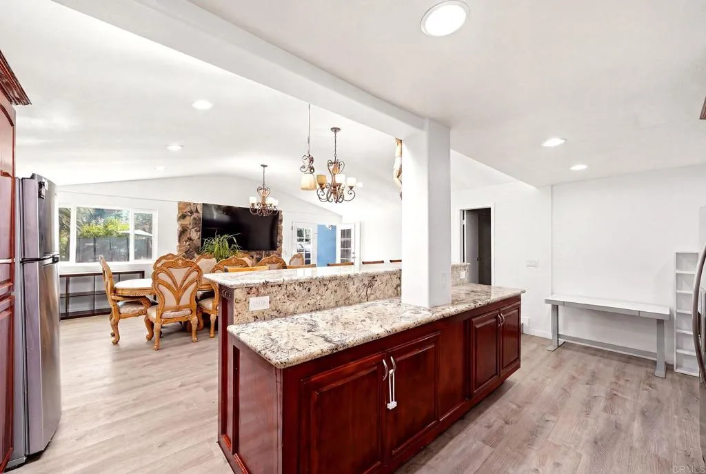 https://cdn.realtyfeed.com/cdn/127/306793073/dab107529dc3dc8a47653289ce9ee74b.webp