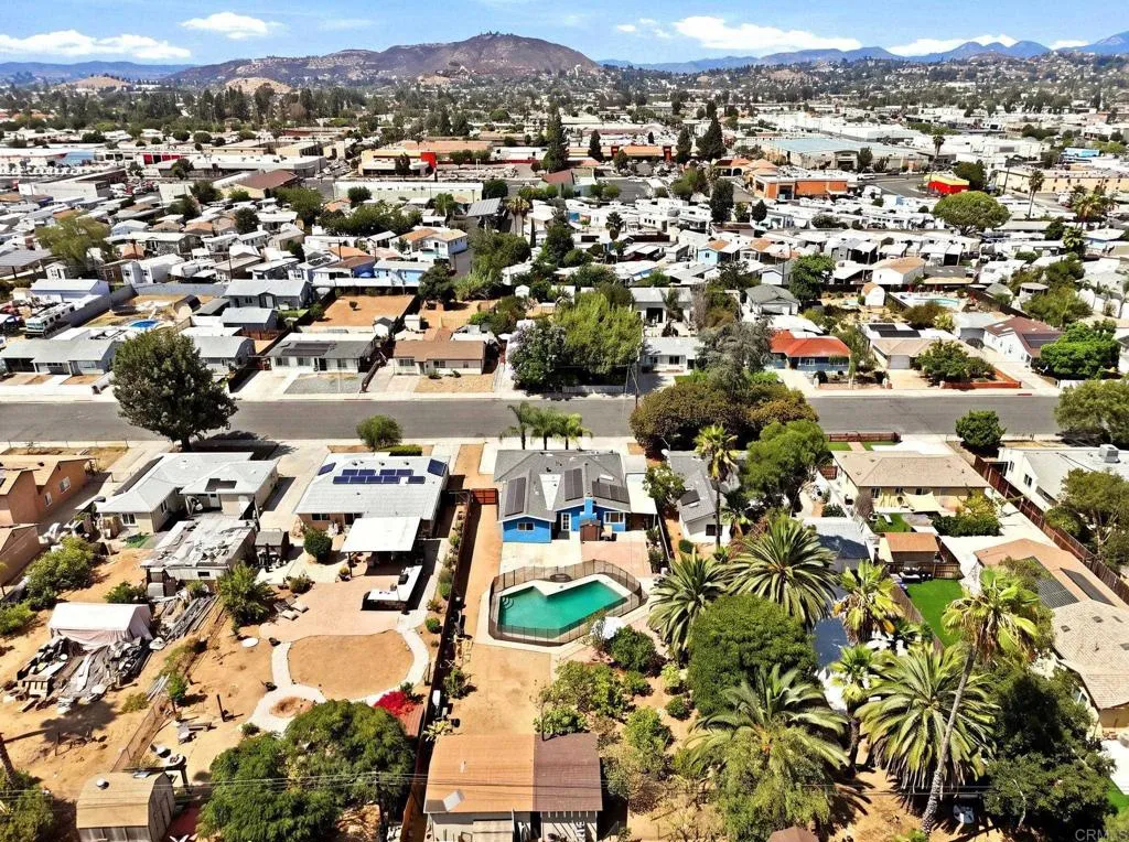 https://cdn.realtyfeed.com/cdn/127/306793073/e6cbfe9e08870ee38c09e128443bd480.webp