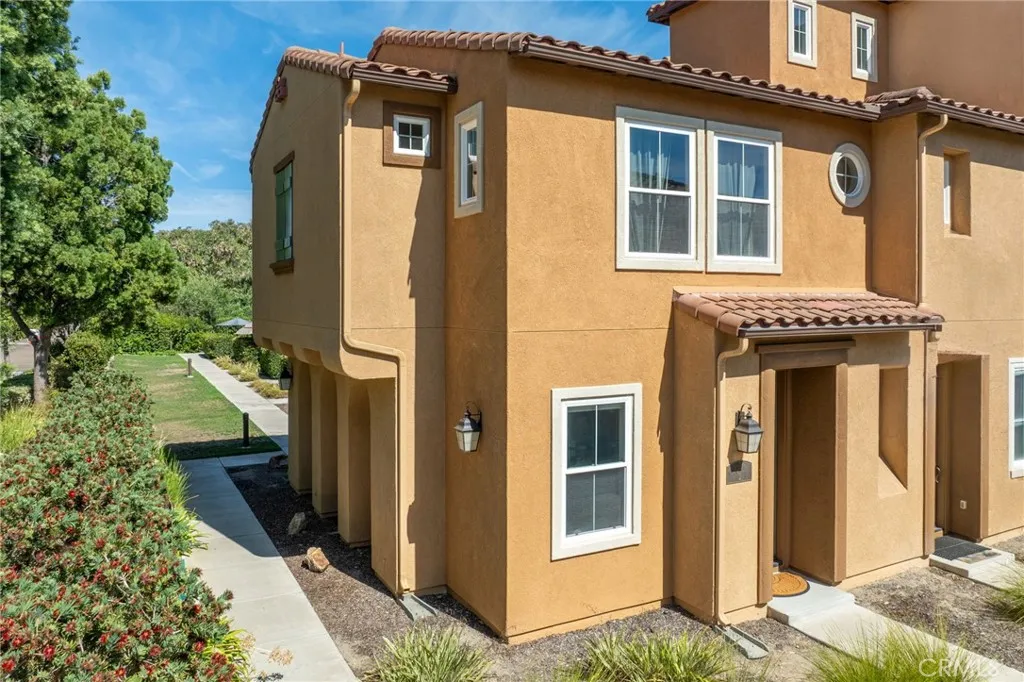 Photo #3: OC26176760 Listing: Photo #3