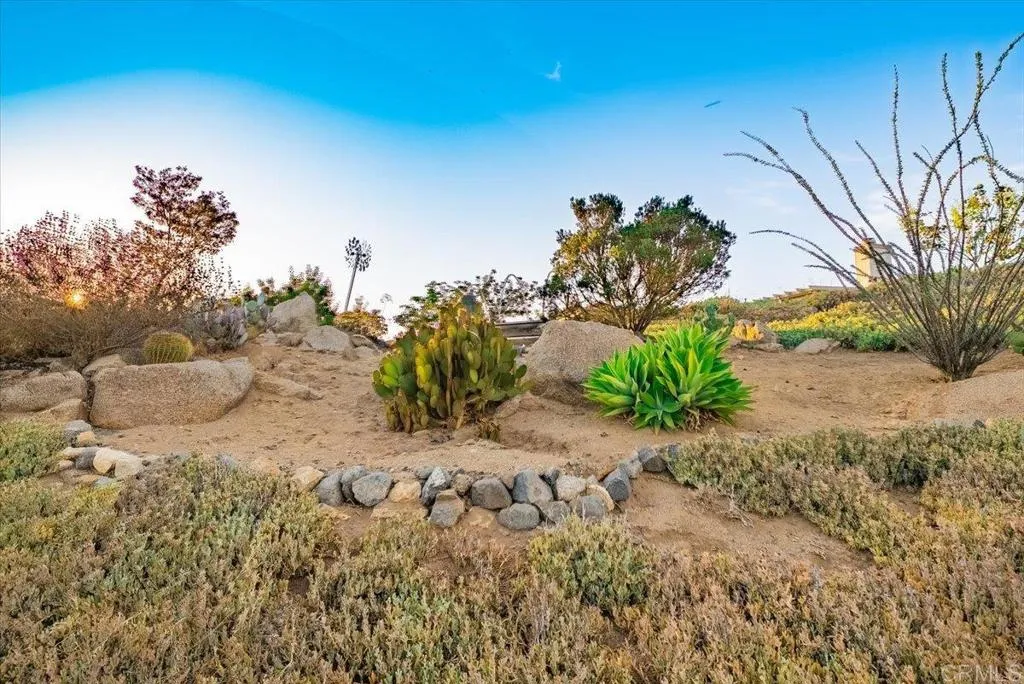 https://cdn.realtyfeed.com/cdn/127/306793139/8e2e0abdefe148401d7357048808a9c8.webp