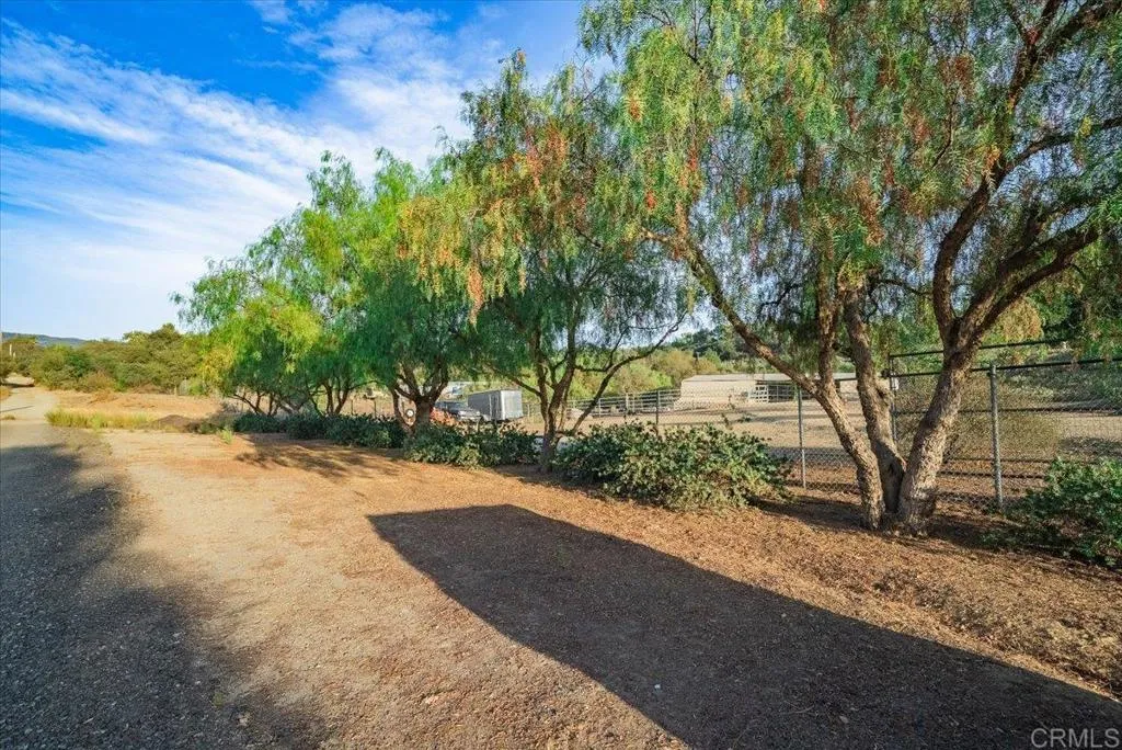 https://cdn.realtyfeed.com/cdn/127/306793139/f23d0f55f1bf912b911031e496f1b261.webp