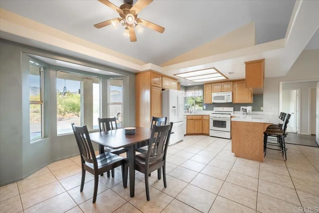 https://cdn.realtyfeed.com/cdn/127/306793139/f491bddd2141047a2b7b051e2755b940.webp