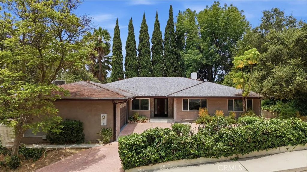Sherman Oaks, CA 91403