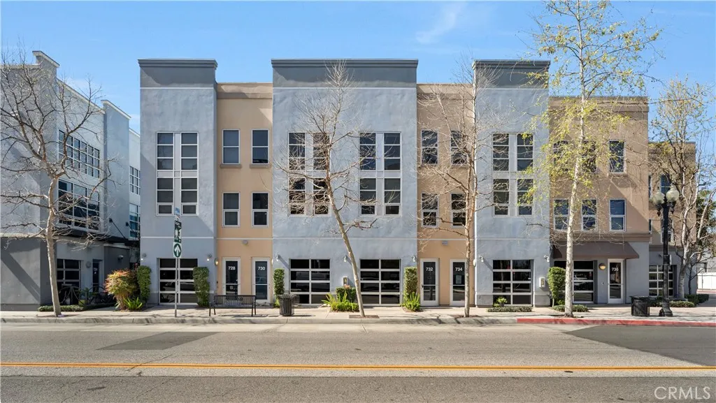 Santa Ana, CA 92701