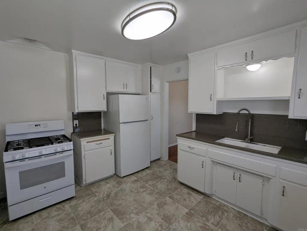https://cdn.realtyfeed.com/cdn/127/306793208/334d25ad7e1d321cbac61e56c3242832.webp