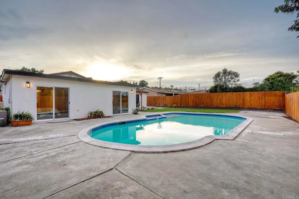 https://cdn.realtyfeed.com/cdn/127/306793210/6b6c420b88701696d37e753c61764a9e.webp