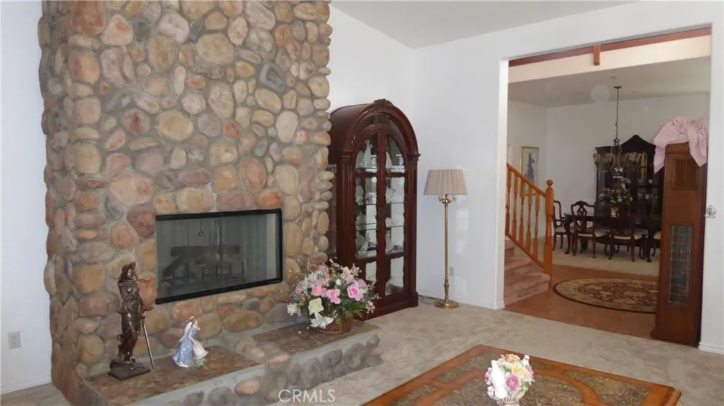 https://cdn.realtyfeed.com/cdn/127/306793216/2c9399184f3f6f80df5afaa79c7cdb6b.webp
