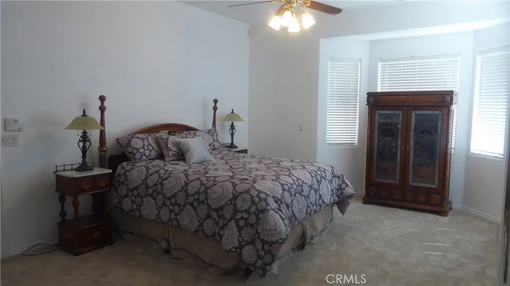 https://cdn.realtyfeed.com/cdn/127/306793216/32fe0b464105ced9df74fb070d53130b.webp